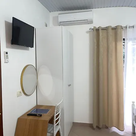 Vogue Apart Otel Golem (Tirana)