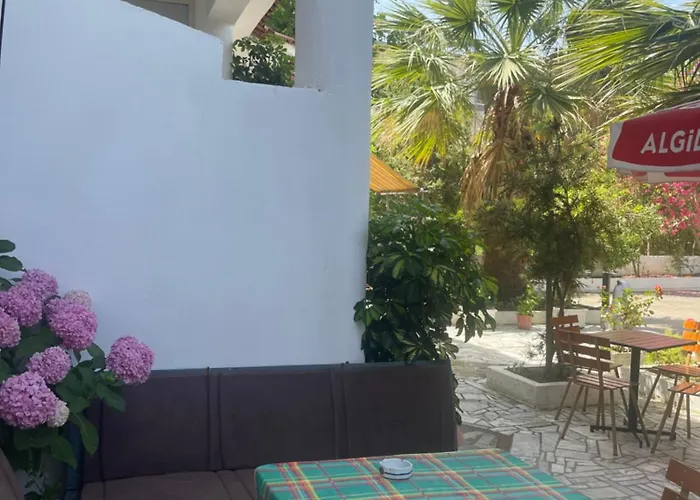 Vogue 3* Golem (Tirana)