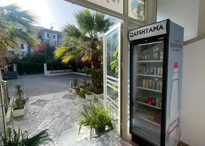 Vogue Hotel apartamentowy Golem (Tirana)