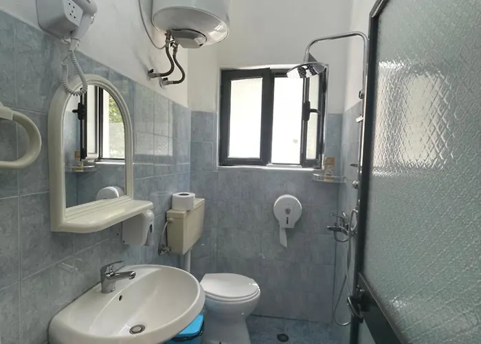 Vogue 3* Golem (Tirana)