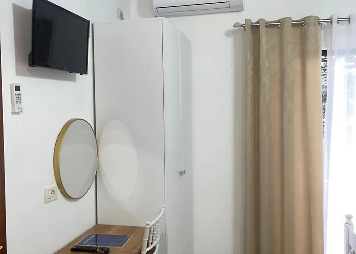 Vogue Hotel apartamentowy Golem (Tirana)