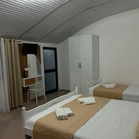 Vogue Aparthotel Golem (Tirana)
