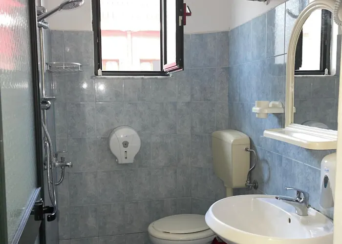 Vogue 3* Golem (Tirana)