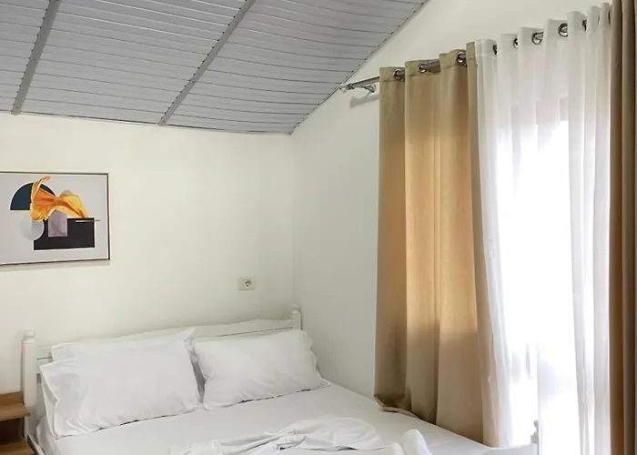 Vogue 3* Golem (Tirana)